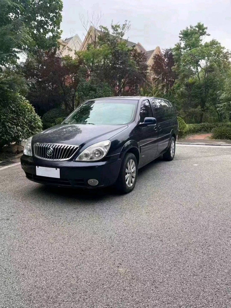 青岛16年别克GL88