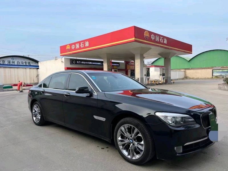 保定10年宝马7系2