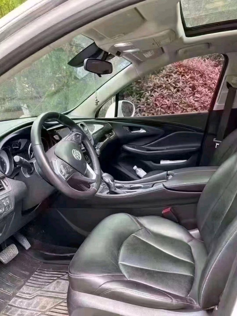 青岛18年别克昂科威8