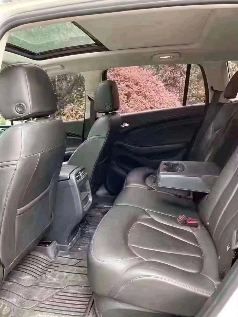 青岛18年别克昂科威7