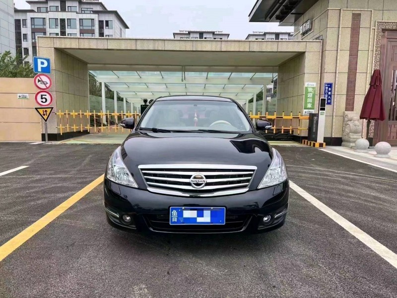枣庄10年日产天籁1