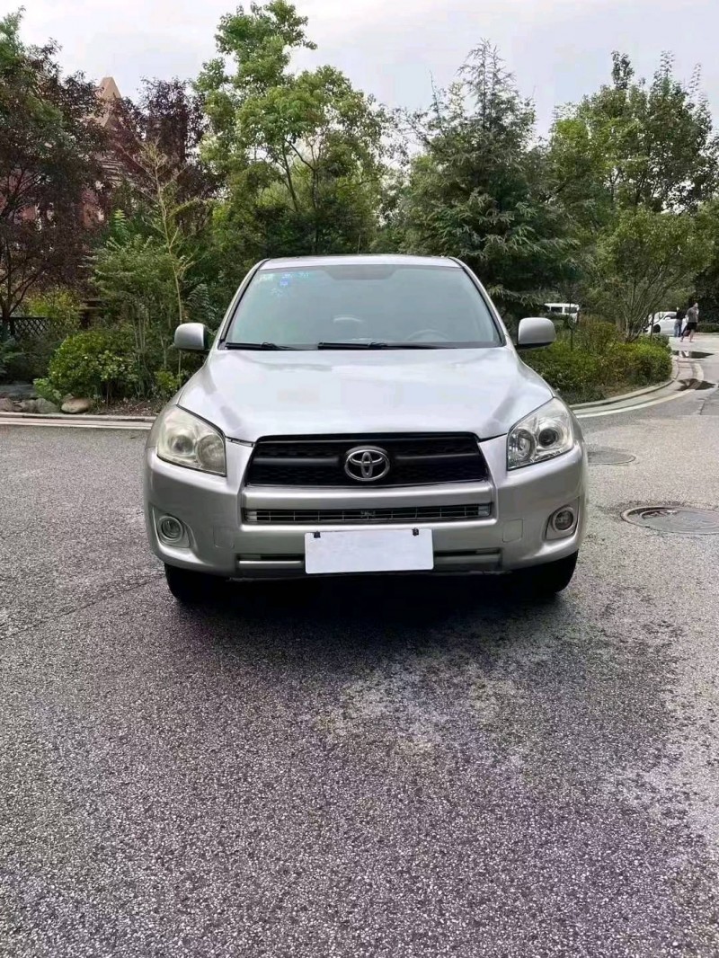 枣庄11年丰田RAV49