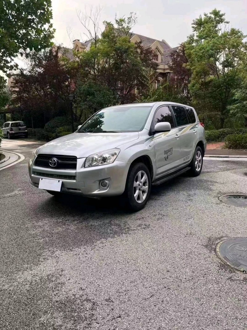 枣庄11年丰田RAV47
