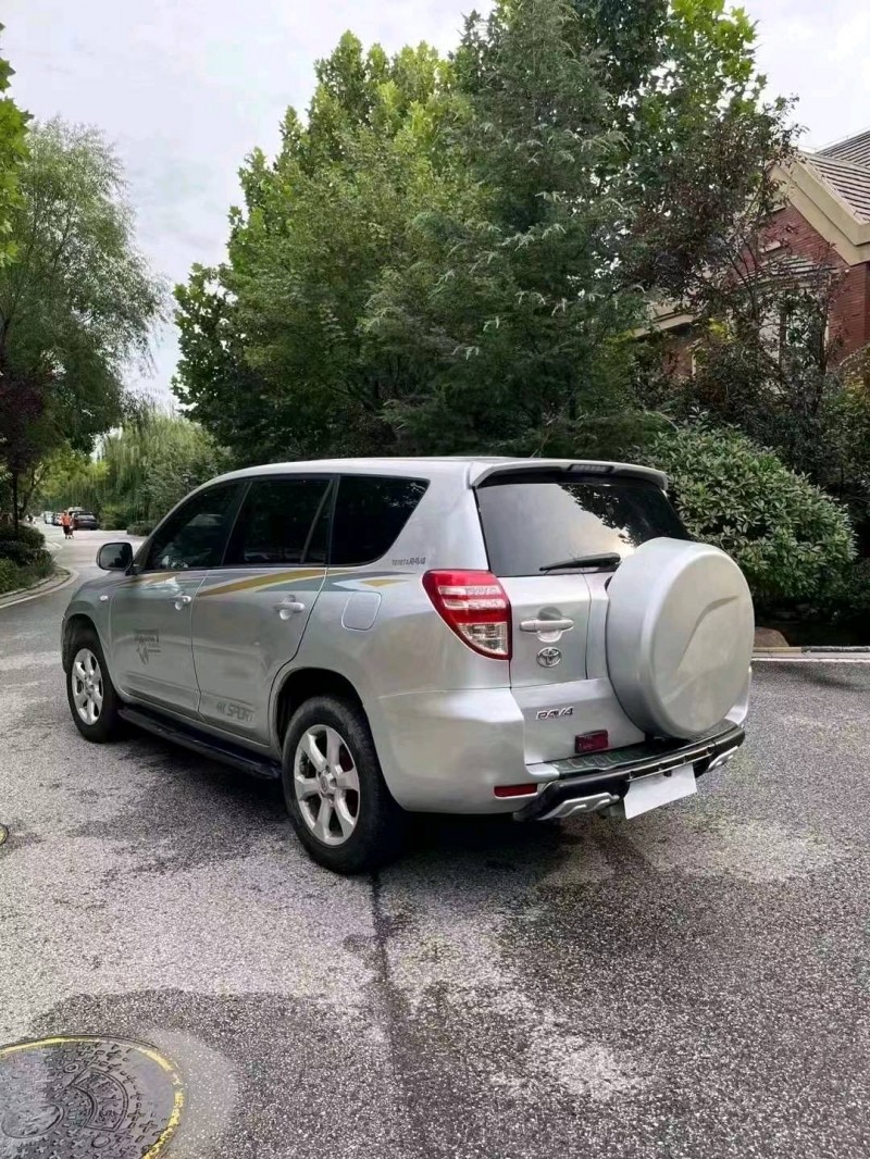枣庄11年丰田RAV46