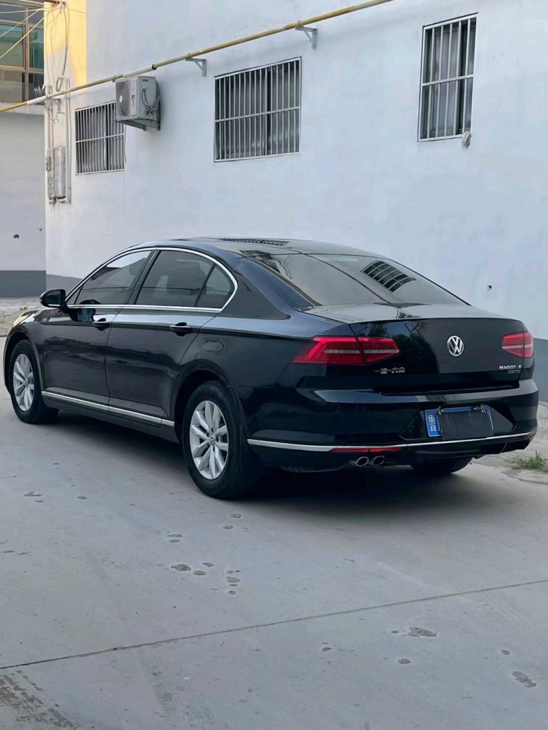 济宁17年大众迈腾5