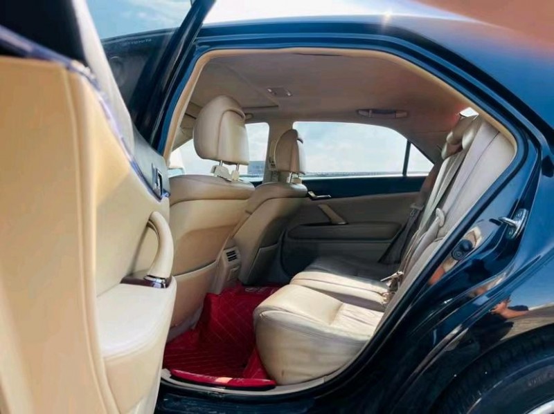 东莞10年丰田锐志6