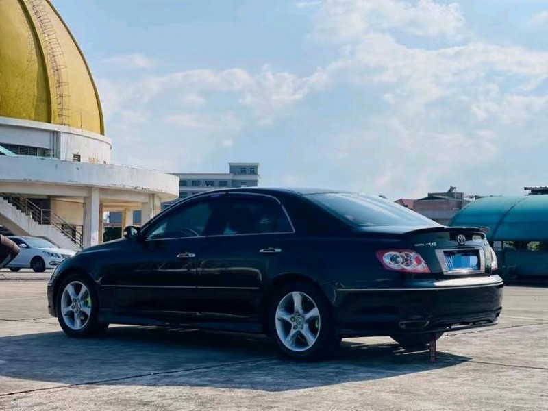 东莞10年丰田锐志7