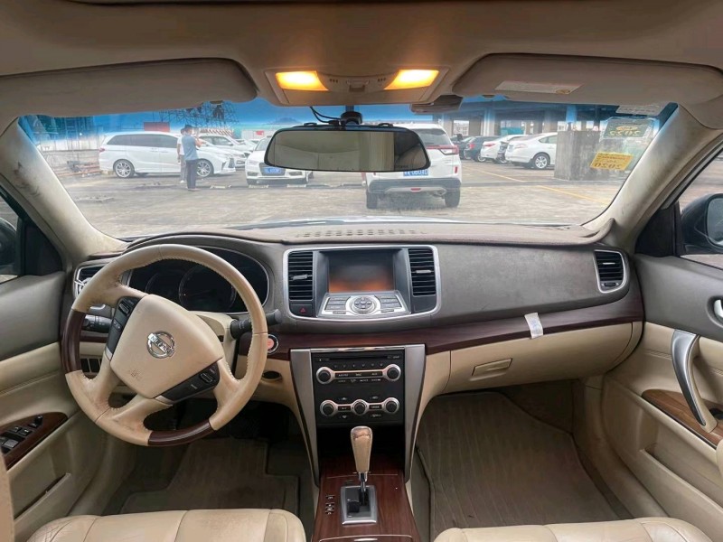 东莞10年日产天籁3