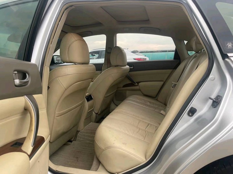 东莞10年日产天籁4