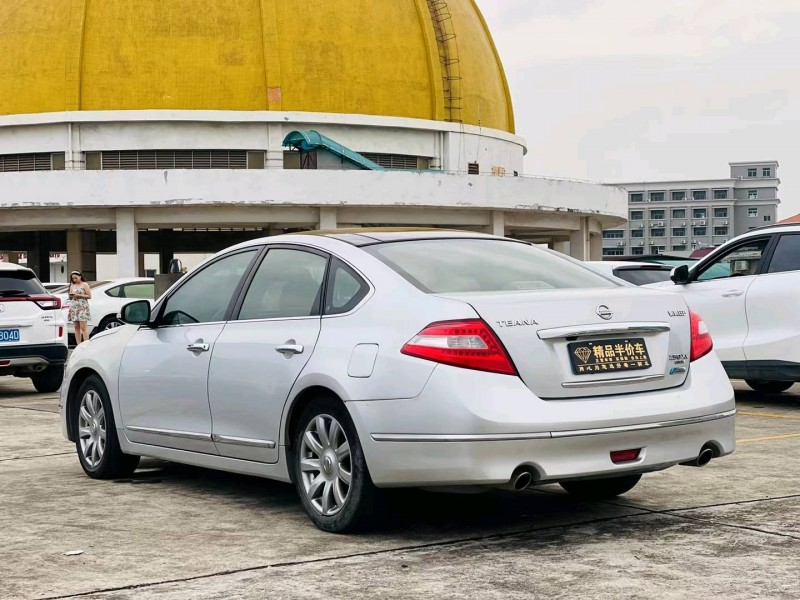 东莞10年日产天籁8