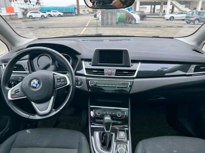 东莞19年宝马2系5