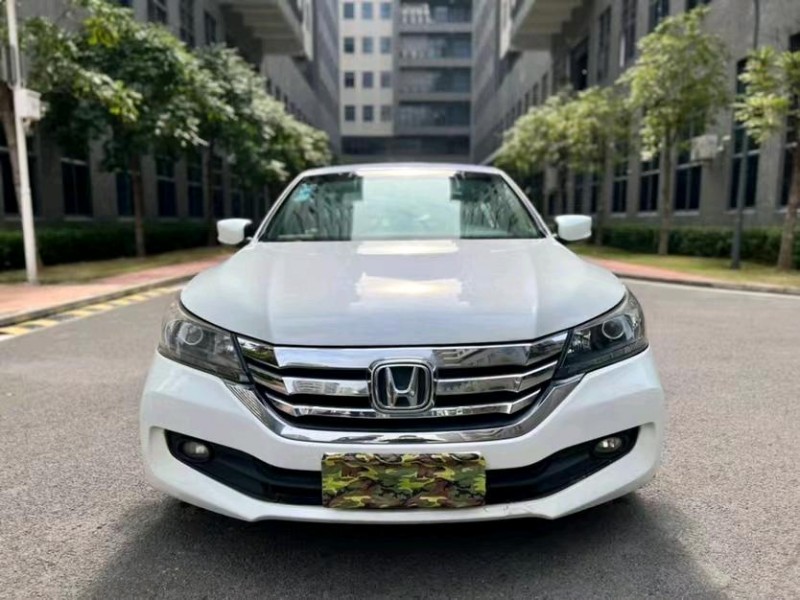 东莞15年本田雅阁1