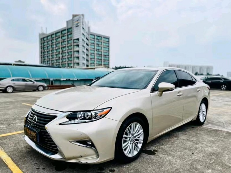 东莞17年雷克萨斯ES2