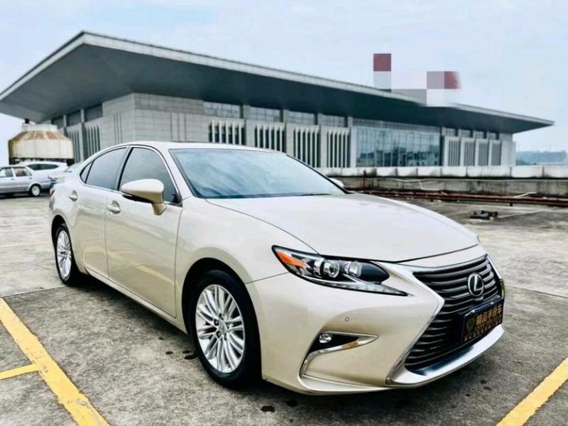 东莞17年雷克萨斯ES3