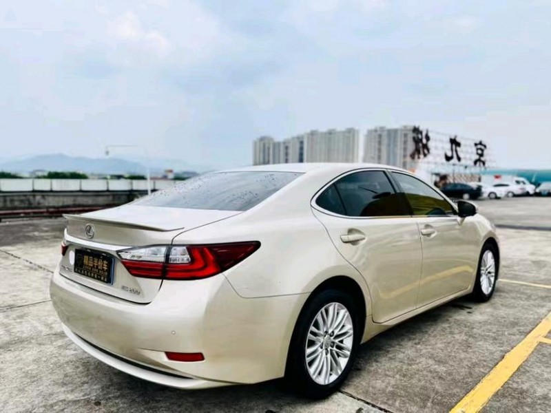 东莞17年雷克萨斯ES7