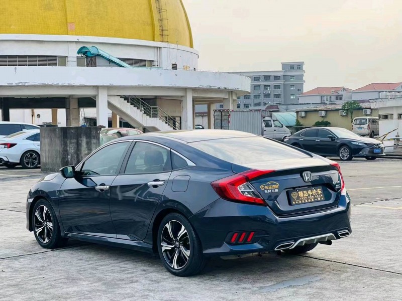 东莞17年本田思域7