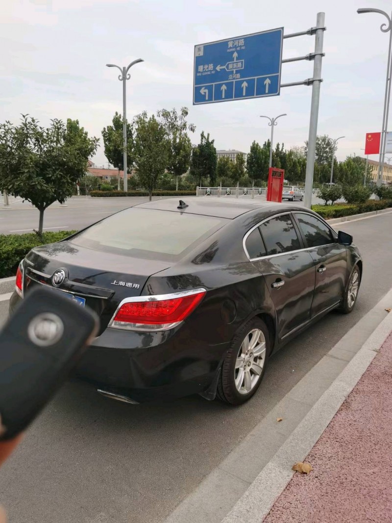 北京11年别克君越6