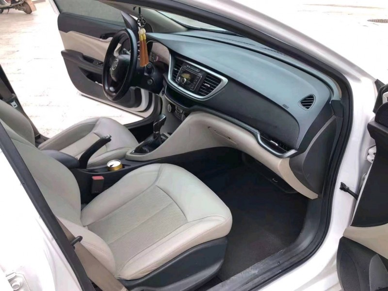 邵阳17年别克英朗4