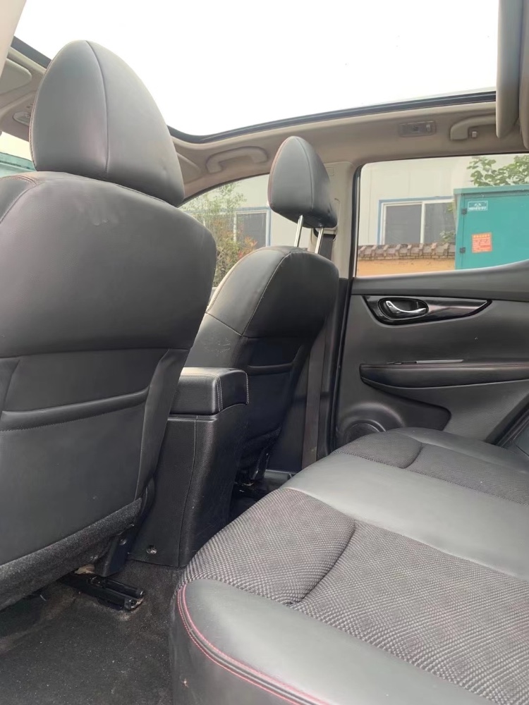 北京17年日产逍客8