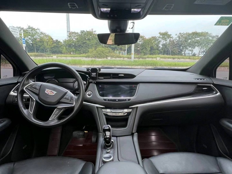 泰州20年凯迪拉克XT55