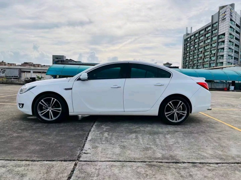 东莞13年别克君威8