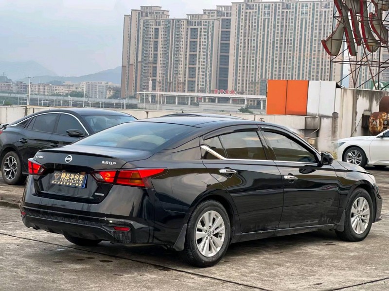 东莞20年日产天籁7