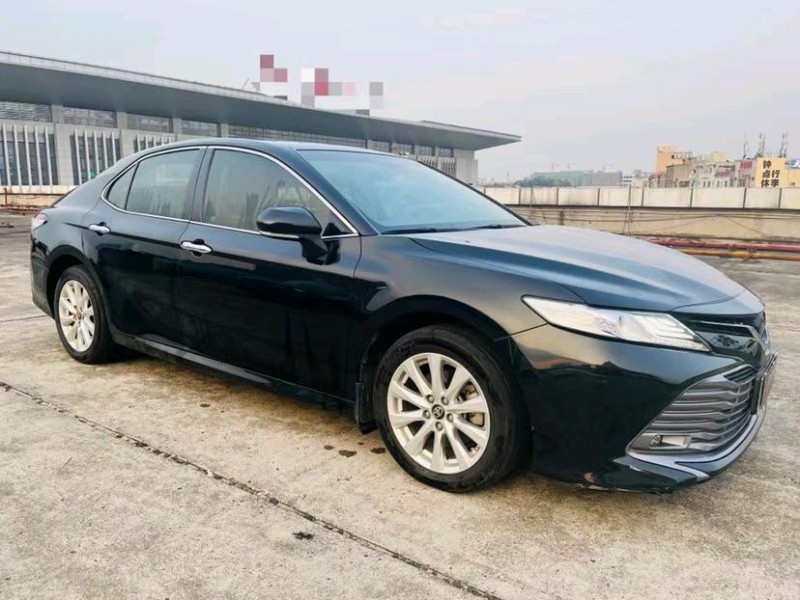 东莞19年丰田凯美瑞3