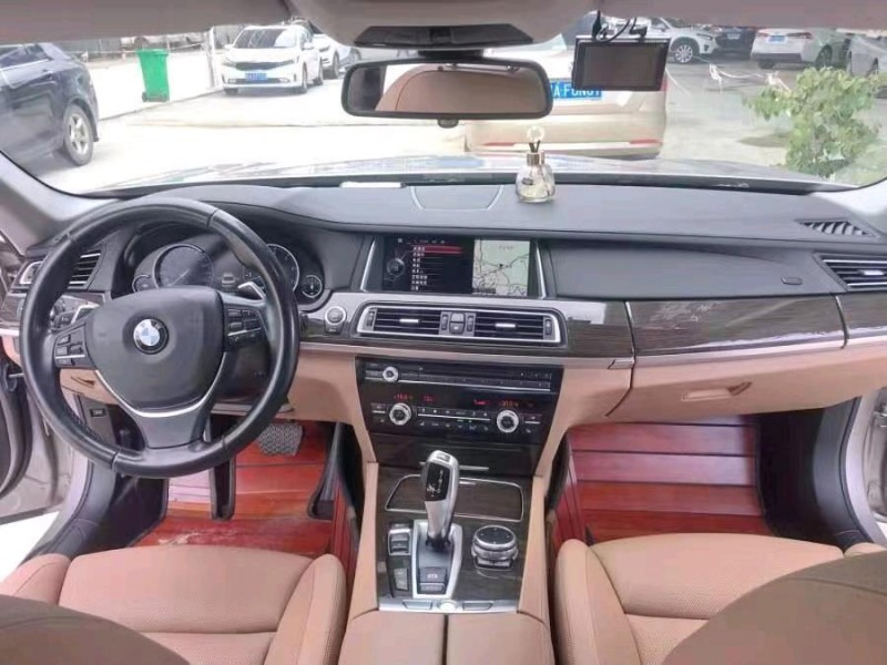 徐州13年宝马7系7