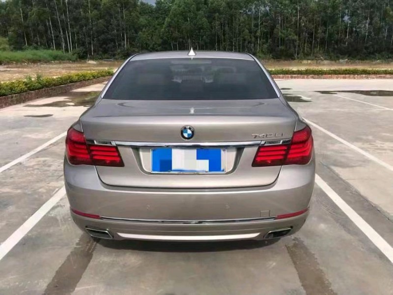 徐州13年宝马7系9