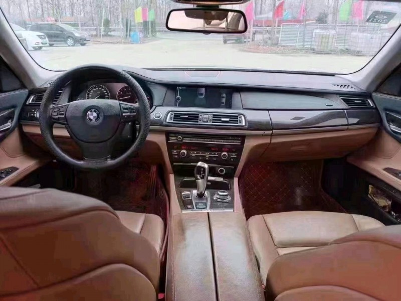 北京11年宝马7系7