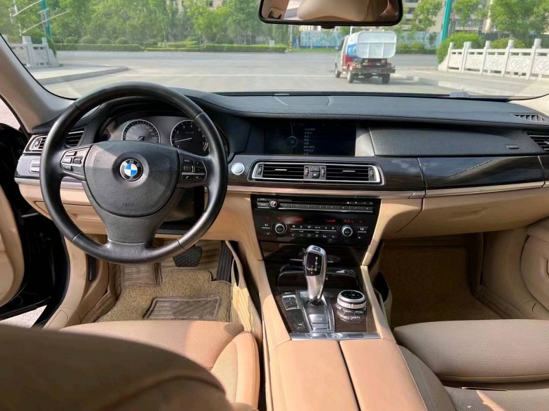 徐州10年宝马7系8