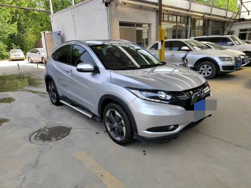 保定15年本田缤智2