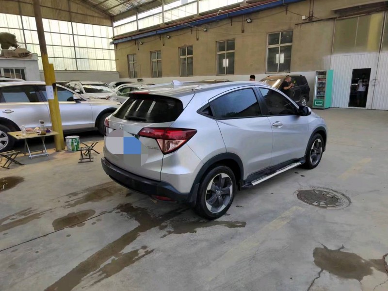 保定15年本田缤智4