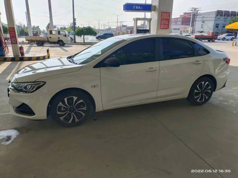 保定21年雪佛兰科鲁泽2