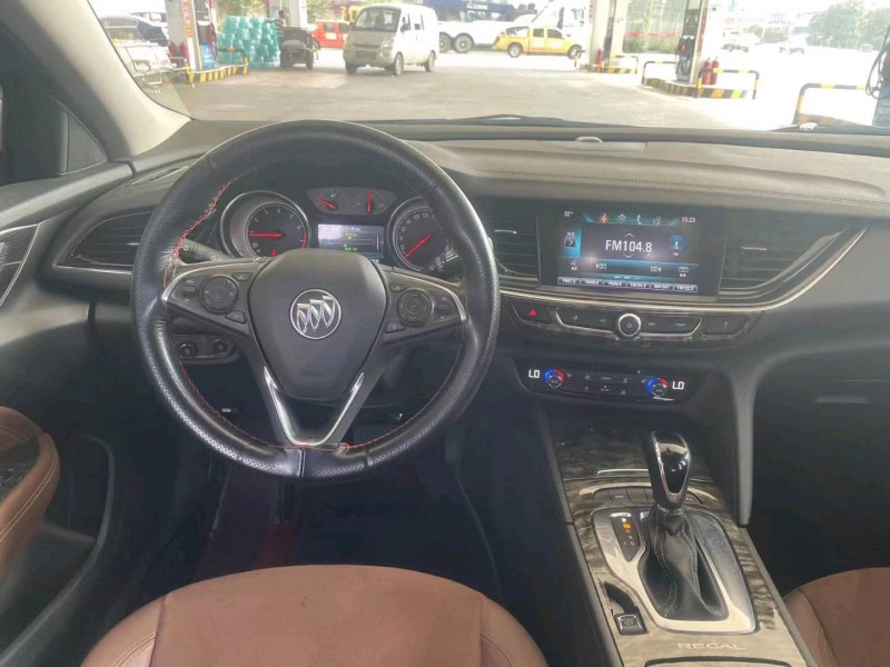 保定19年别克君威7