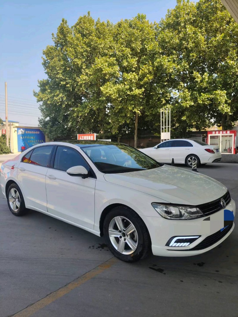 保定17年大众凌渡2