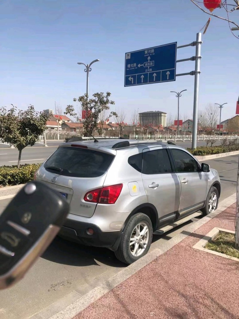 北京11年日产逍客4