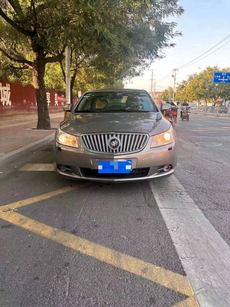 北京10年别克君越1