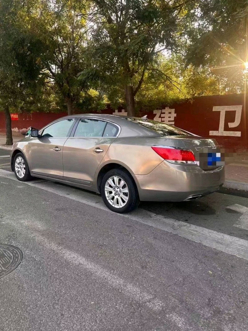 北京10年别克君越5