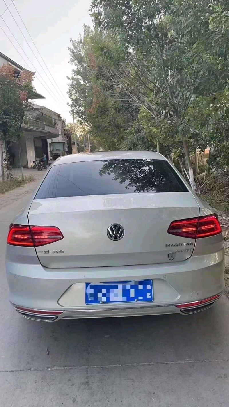 北京17年大众迈腾9