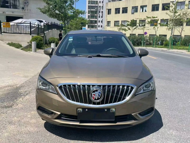 广州16年别克威朗9