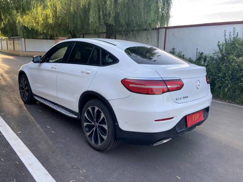 青岛17年奔驰GLC5