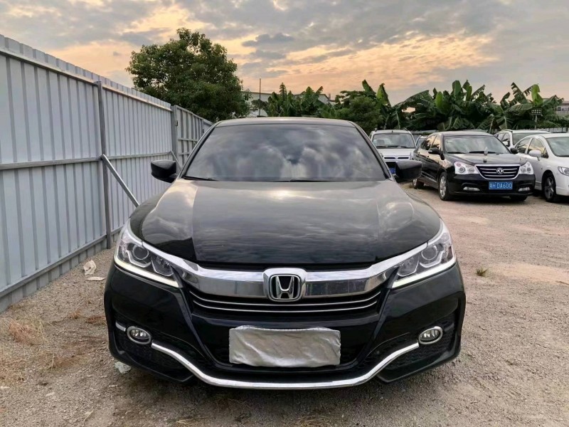 广州16年本田雅阁1