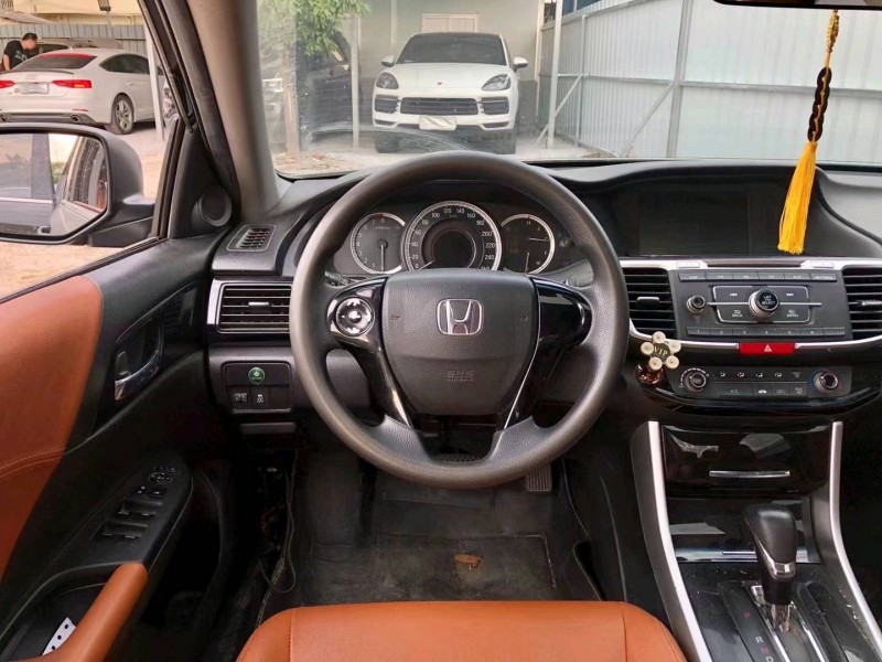 广州16年本田雅阁9