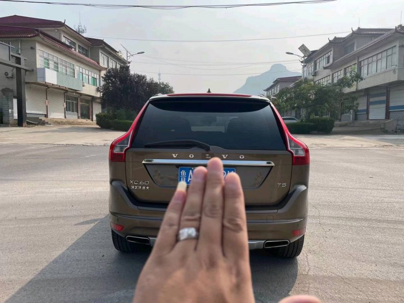 东营16年沃尔沃XC608