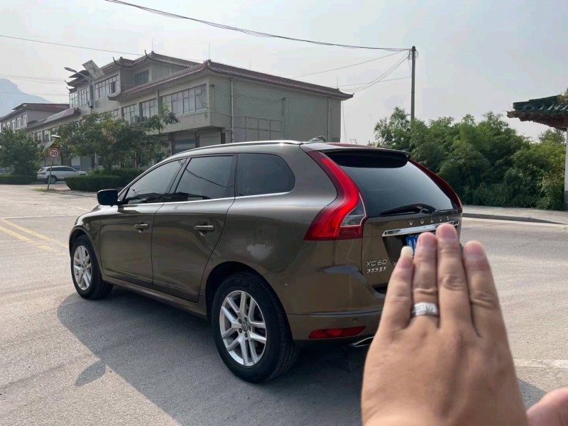 东营16年沃尔沃XC609