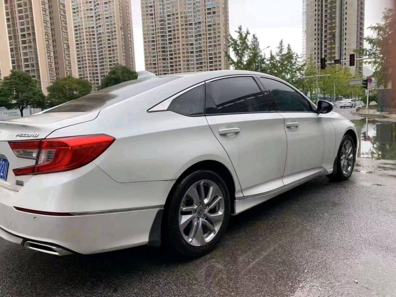 贵阳21年本田雅阁7