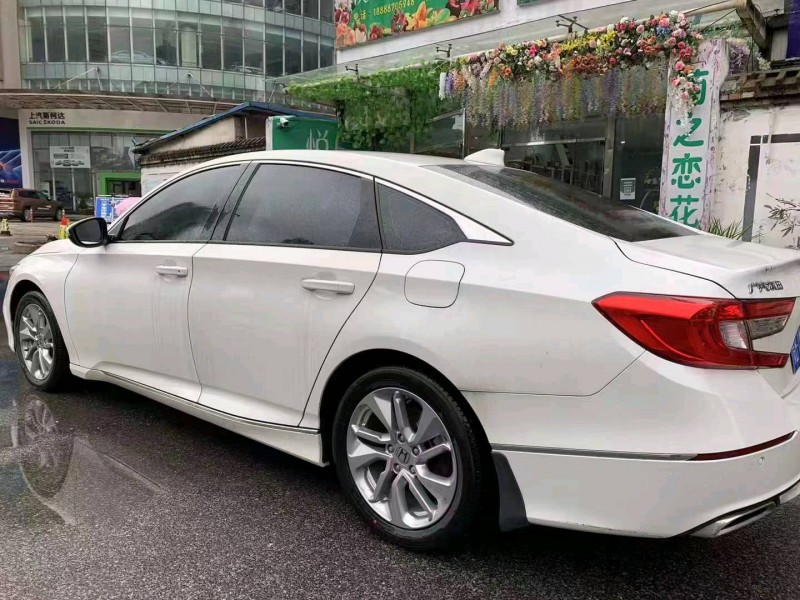 贵阳21年本田雅阁8