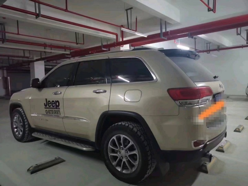 湖州17年Jeep大切诺基5