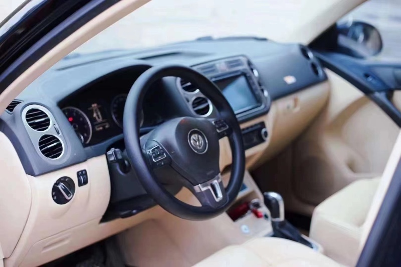 广州12年大众途观8